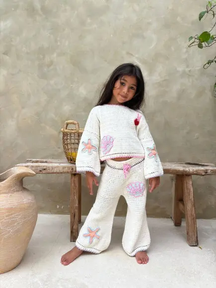 Conjunto Infantil Blusa e Calça em Crochê