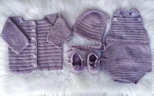 Conjunto para bebê em crochê