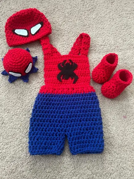 Fantasia Homem Aranha em Crochê
