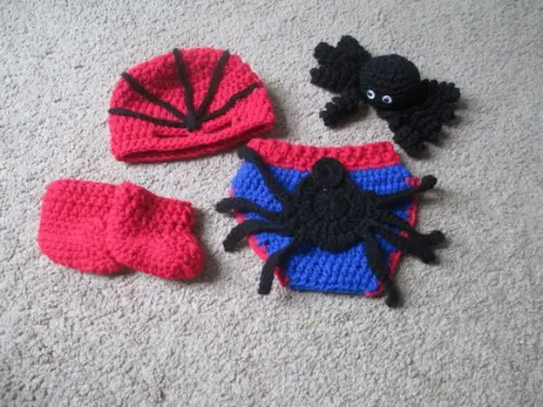 Fantasia Homem Aranha em Crochê
