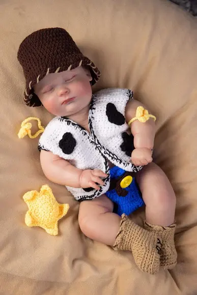 Fantasia Woody Toy Story em Crochê