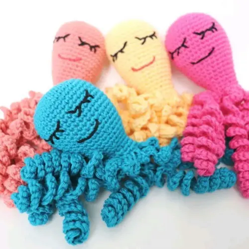 Polvo de crochê amigurumi
