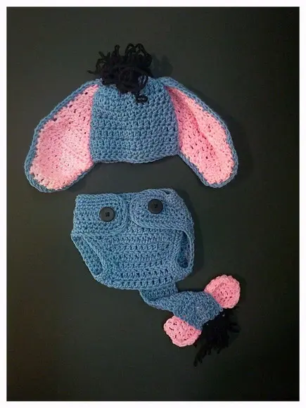 Roupinha de crochê, para ensaio fotográfico em bebe