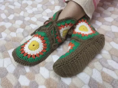 Sapatinho de crochê