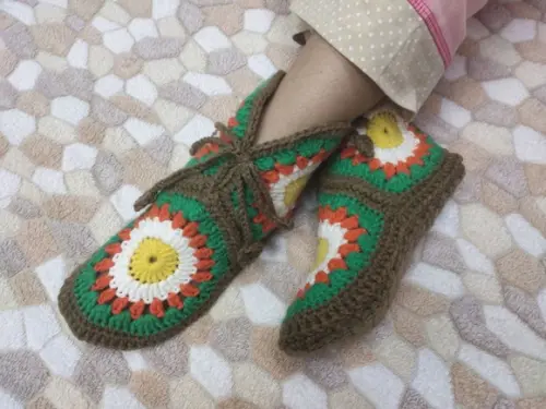Sapatinho de crochê