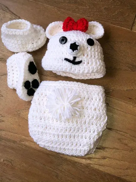 Urso polar, roupinha de bebê em crochê para ensaio fotográfi