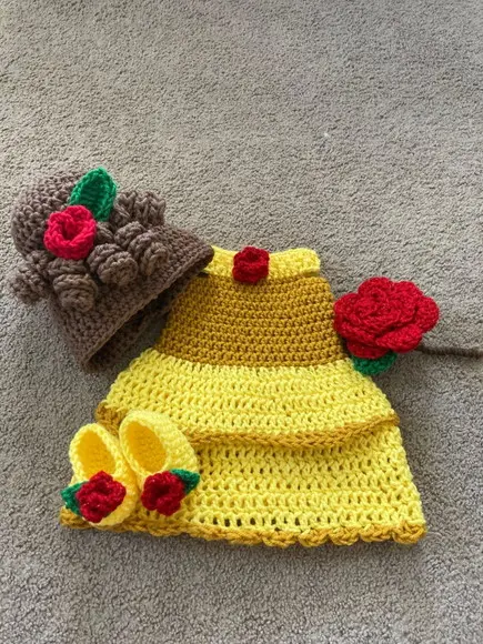 Vestido Fantasia Bela e a Fera em Crochê