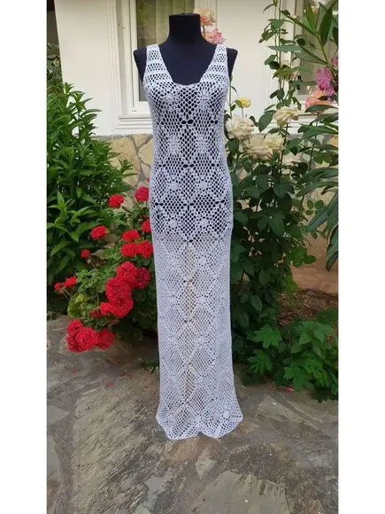 Vestido Longo de Crochê