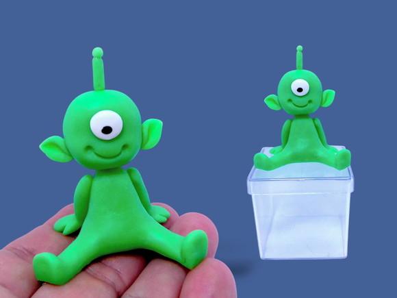 Monstrinhos alienígenas tema espaço lembrancinhas