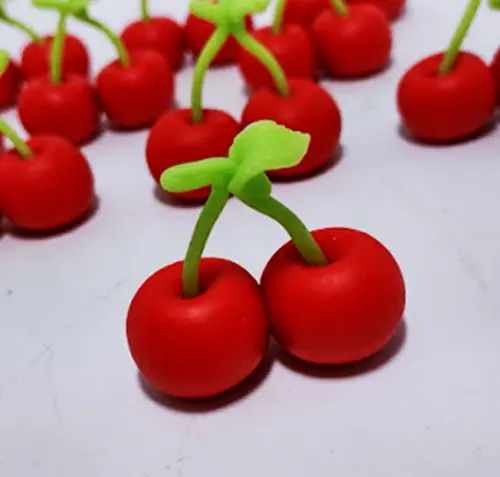Aplique cerejinhas de biscuit