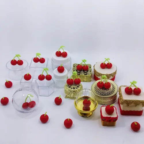 Aplique cerejinhas de biscuit