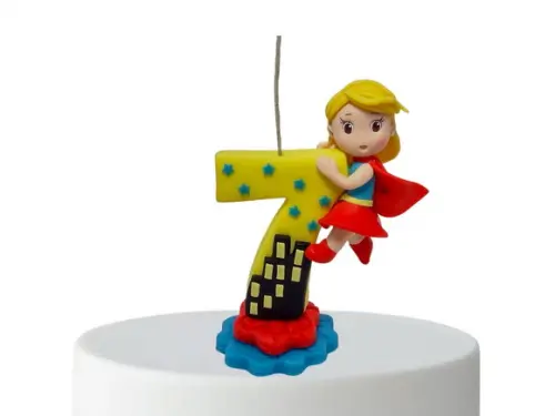 Vela de Aniversário Super Girl em Biscuit