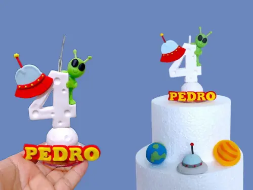 Vela Personalizada Alien em Biscuit com Nome do Aniversariante