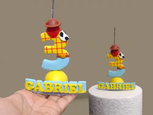 Vela de aniversário Xerife Story personalizada