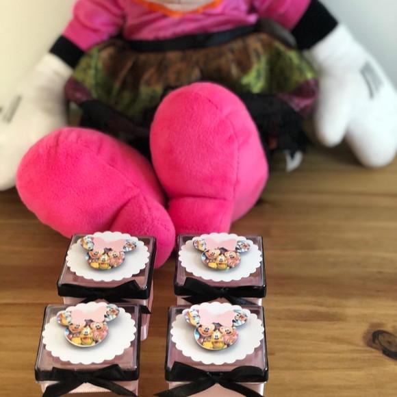 Caixa Acrílica Personalizada no tema Minnie Rosa
