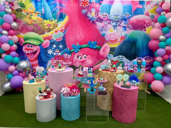 Caixa Cone Personalizada No Tema Trolls!