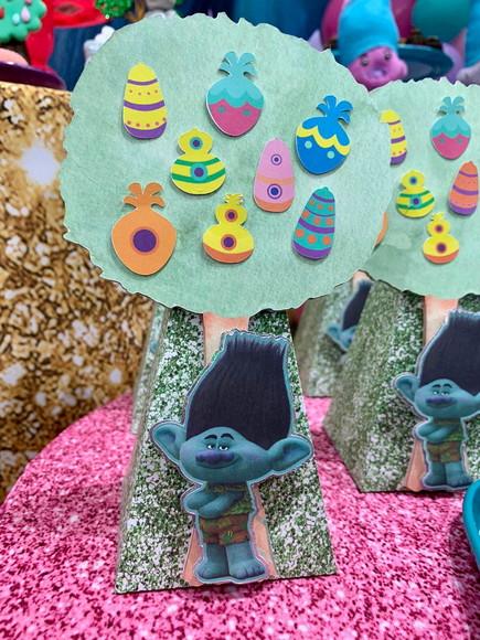 Caixa Cone Personalizada No Tema Trolls!