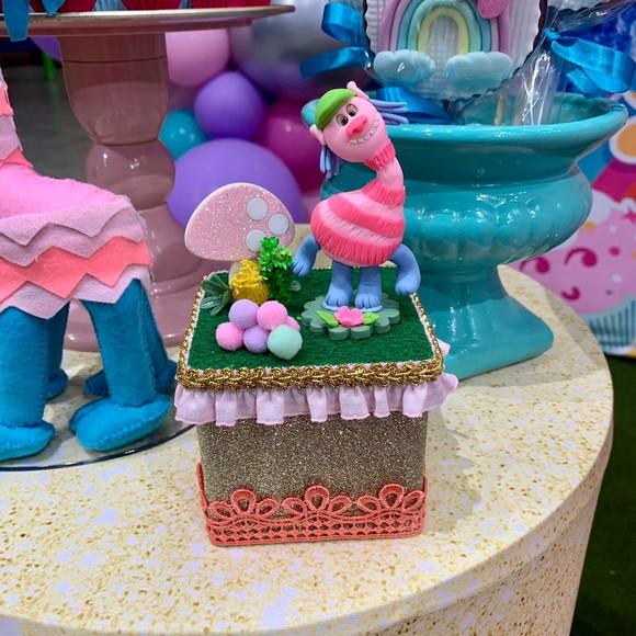 Caixa Cubo Personalizado de Luxo Tema Trolls!