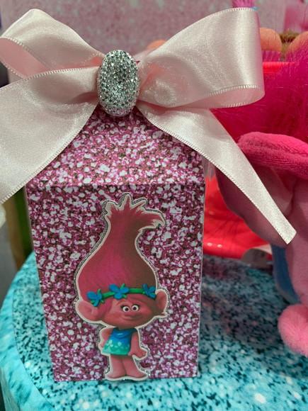 Caixa Milk Personalizada No Tema Trolls!