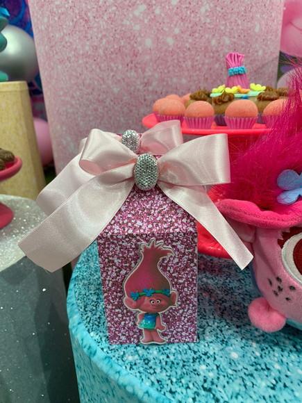 Caixa Milk Personalizada No Tema Trolls!