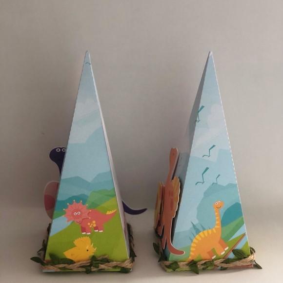 Caixas Cone Personalizada no tema Dinossauro Rosa!
