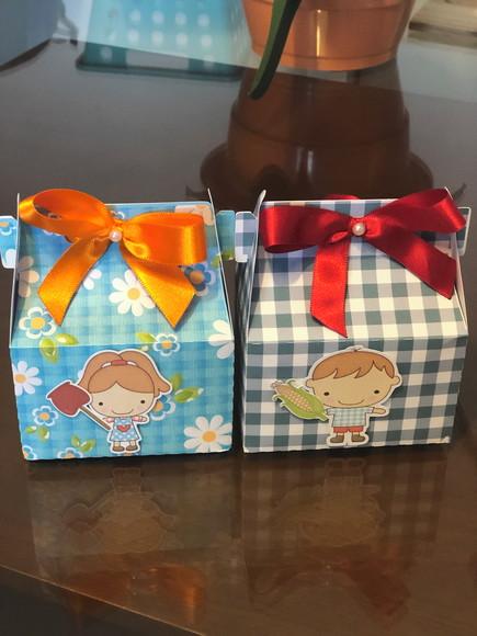 Kit Lembrancinha 5 Caixas Sacola Personalizada Arraiá!