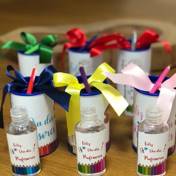 Tubo Cofre com Álcool em Gel no tema Dia dos Professores