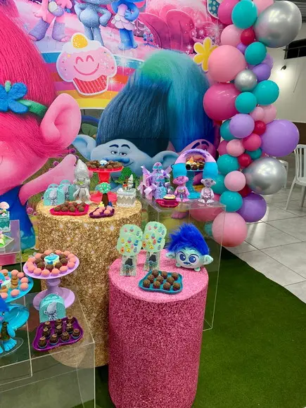 Caixa Cone Personalizada No Tema Trolls!