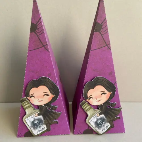 Caixa Cone Personalizada no Tema Wandinha!