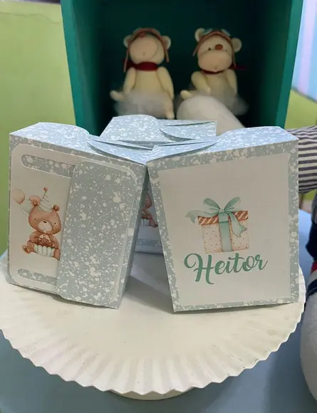 Caixa Cubo Personalizada no tema Urso Baloeiro!