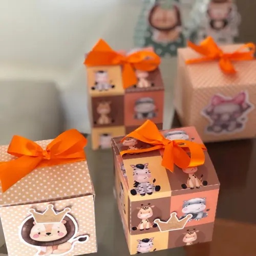 Caixa Cubo Personalizada para decoração de Mesa tema Safari