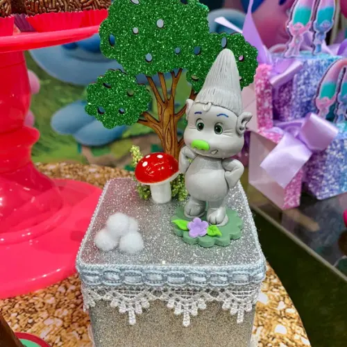 Caixa Cubo Personalizado de Luxo Tema Trolls!