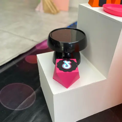 Caixa Diamante Personalizada no Tema Tiktok Neon!