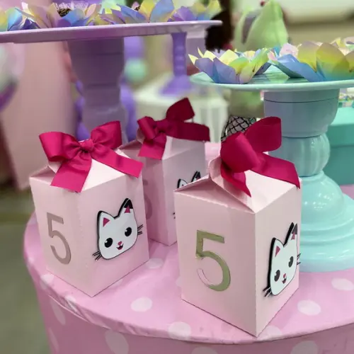 Caixa Milk Personalizada no Tema Casa Mágica da Gabby!!