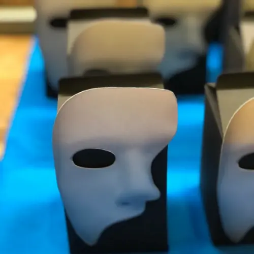 Caixa Milk Personalizada no tema O Fantasma da Ópera!