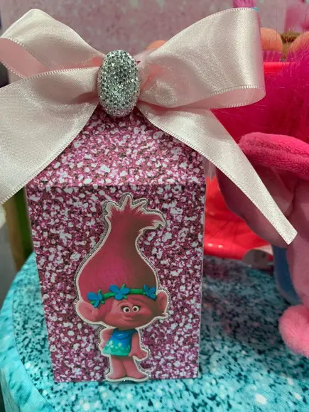 Caixa Milk Personalizada No Tema Trolls!