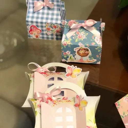 Caixa Sacola Personalizada no tema Jardim das Fadas!