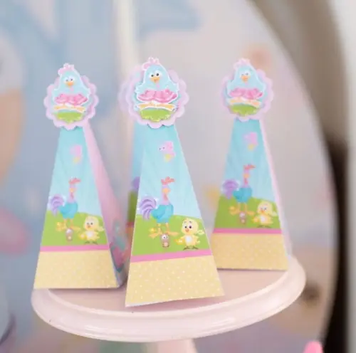 Caixas Cone Personalizada no tema Galinha Pintadinha Rosa