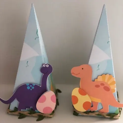 Caixas Cone Personalizada no tema Dinossauro Rosa!