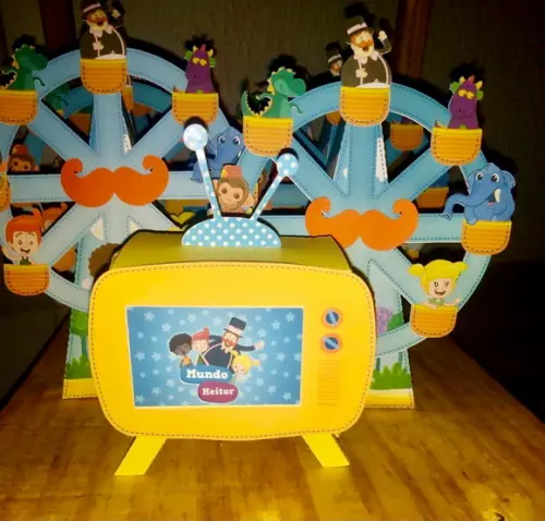 Caixas Cone Roda Gigante Personalizada no tema Bita!