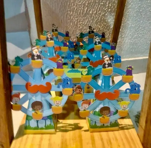 Caixas Cone Roda Gigante Personalizada no tema Bita!