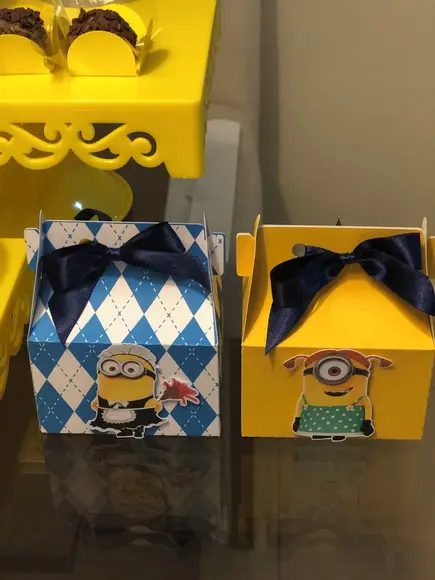 Kit Lembrancinha 5 Caixas Sacola Personalizada Minions!