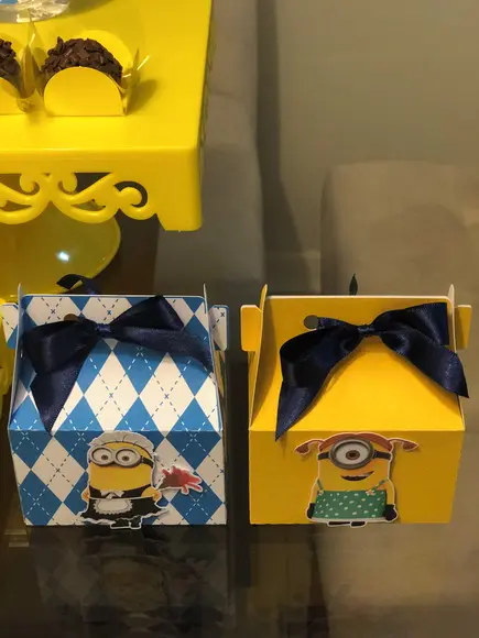 Kit Lembrancinha 5 Caixas Sacola Personalizada Minions!