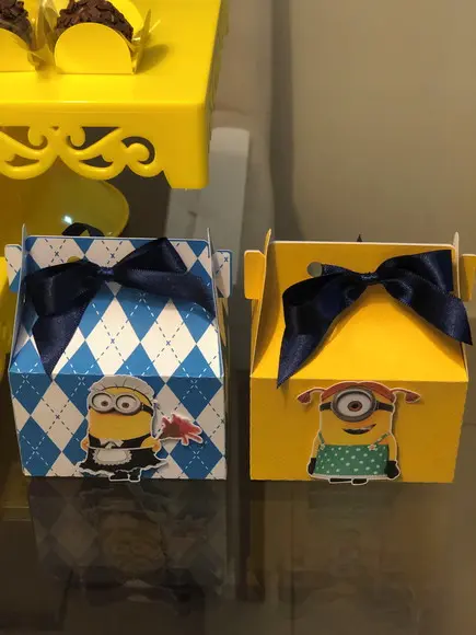 Kit Lembrancinha 5 Caixas Sacola Personalizada Minions!