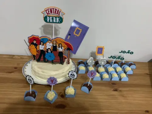 Topo de Bolo Personalizado no Tema Friends!