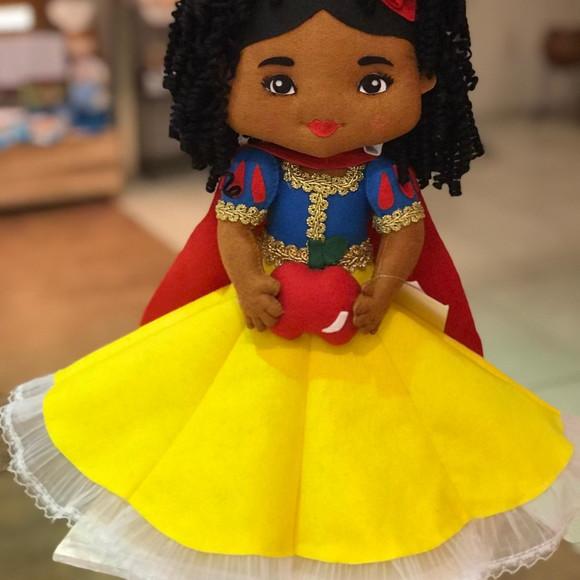 Branca De Neve ( Negra ) Pretinha De Neve