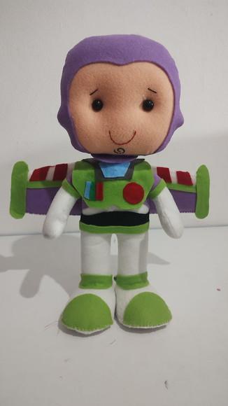 Buzz em Feltro com 30 cm
