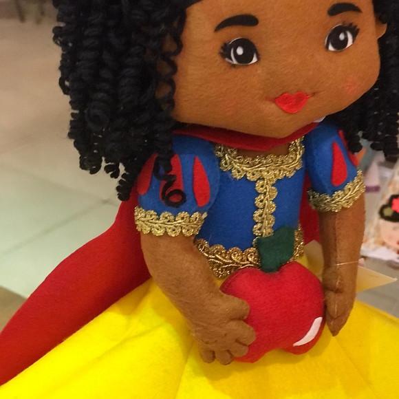 Branca De Neve ( Negra ) Pretinha De Neve