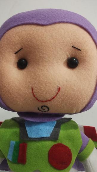 Buzz em Feltro com 30 cm