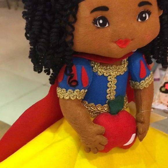 Branca De Neve ( Negra ) Pretinha De Neve